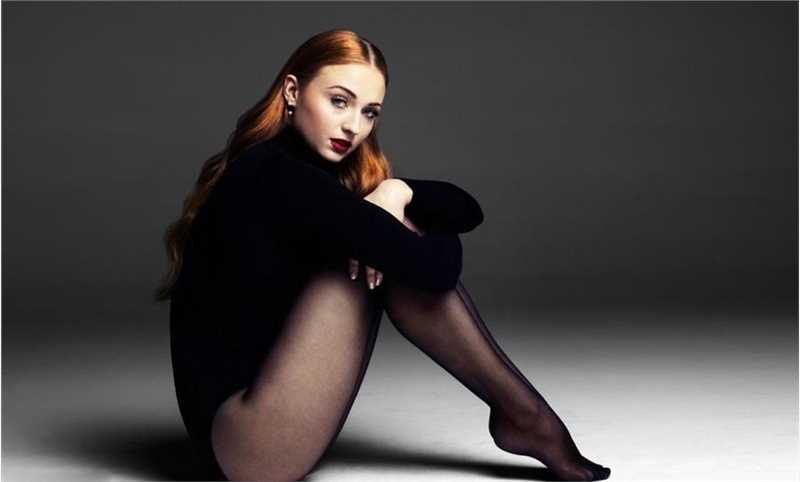 最新权力的游戏索菲特纳惊艳红唇黑袜子时尚壁纸