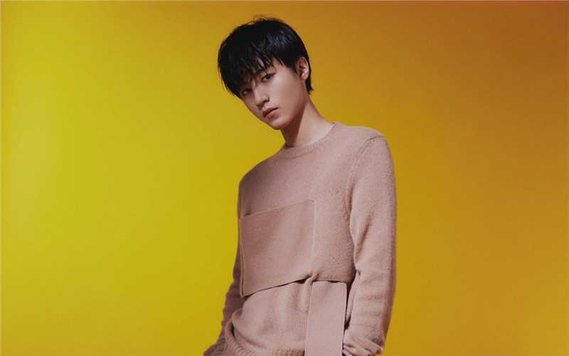 王俊凯少年感超帅青春气息时尚杂志图片