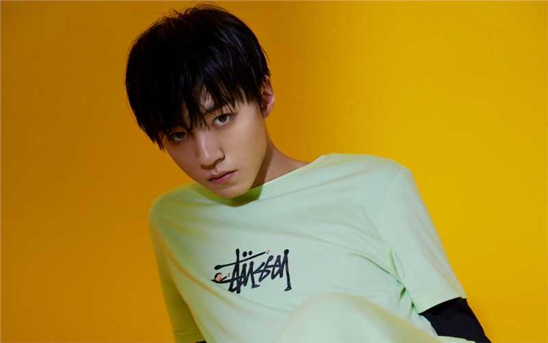 王俊凯少年感超帅青春气息时尚杂志图片