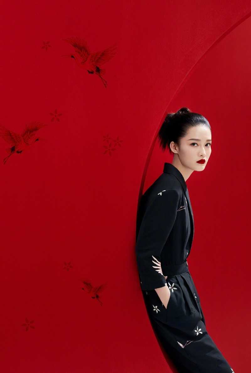 最新李沁清纯甜美时尚唯美大片壁纸