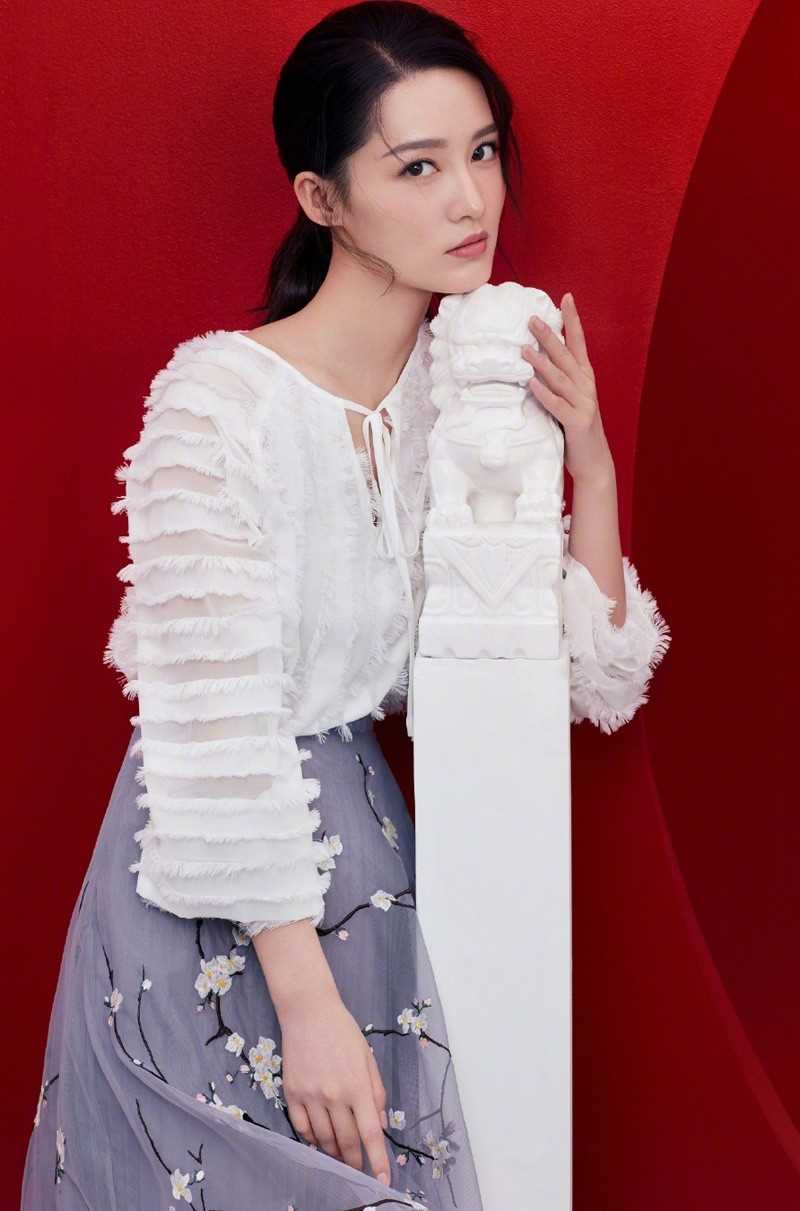 最新李沁清纯甜美时尚唯美大片壁纸