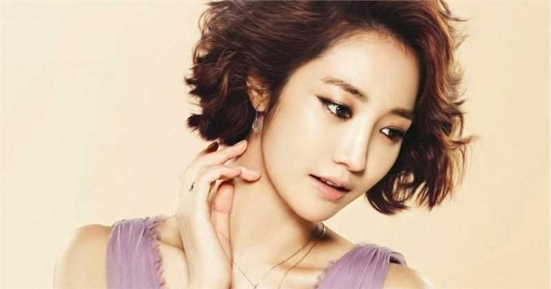 精选韩国美女演员高俊熙性感镂空黑丝集图册