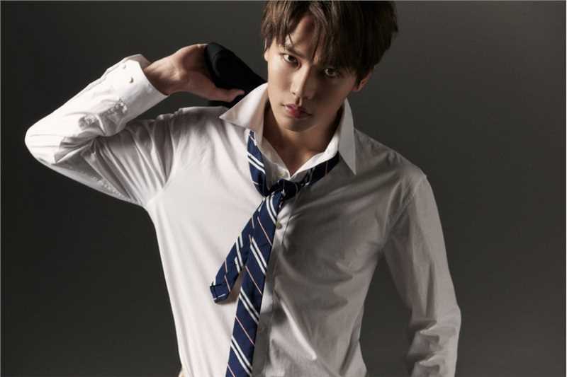 精选林彦俊性感白衬衣制霸总裁扯领带集图册