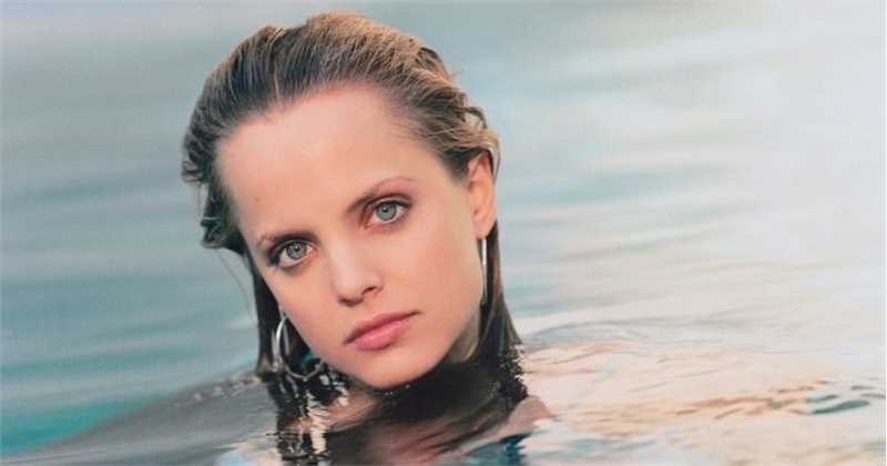 欧美美女米娜·苏瓦丽绝色金发尤物性感