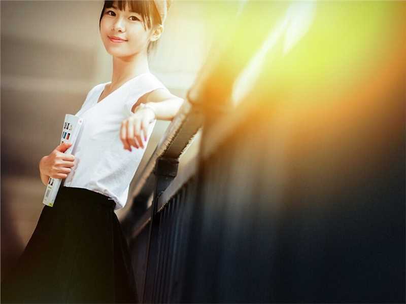 优质丸子头刘海萌妹子校园教室清纯套图相册