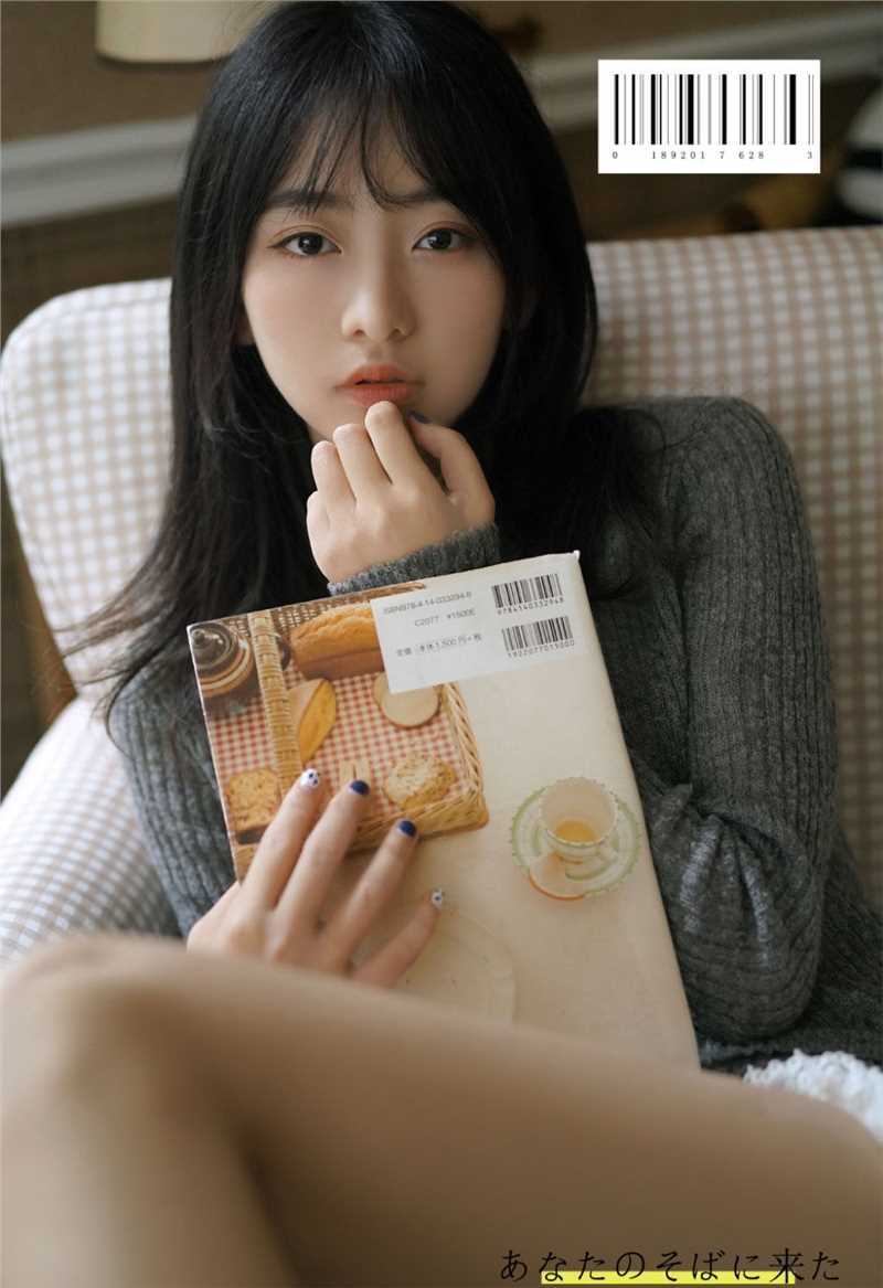 清纯甜美女神校花慵懒午后大秀大长腿私房照