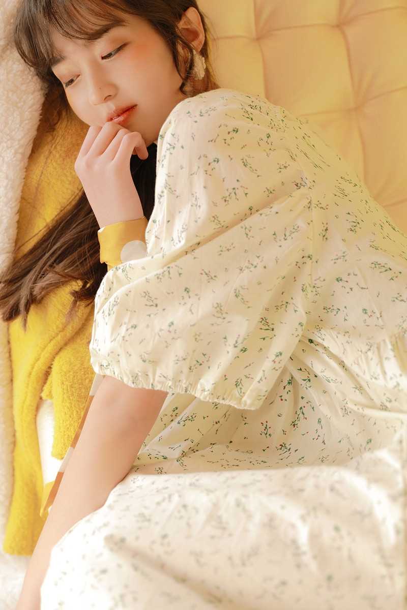 特别专辑隔壁家的甜美女孩高颜值清新碎花裙艺术照图片