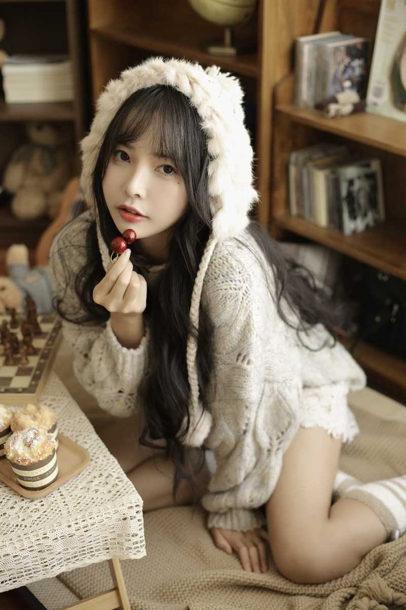 最全秋日甜美女孩居家温暖毛衣光滑大长腿私房照相册