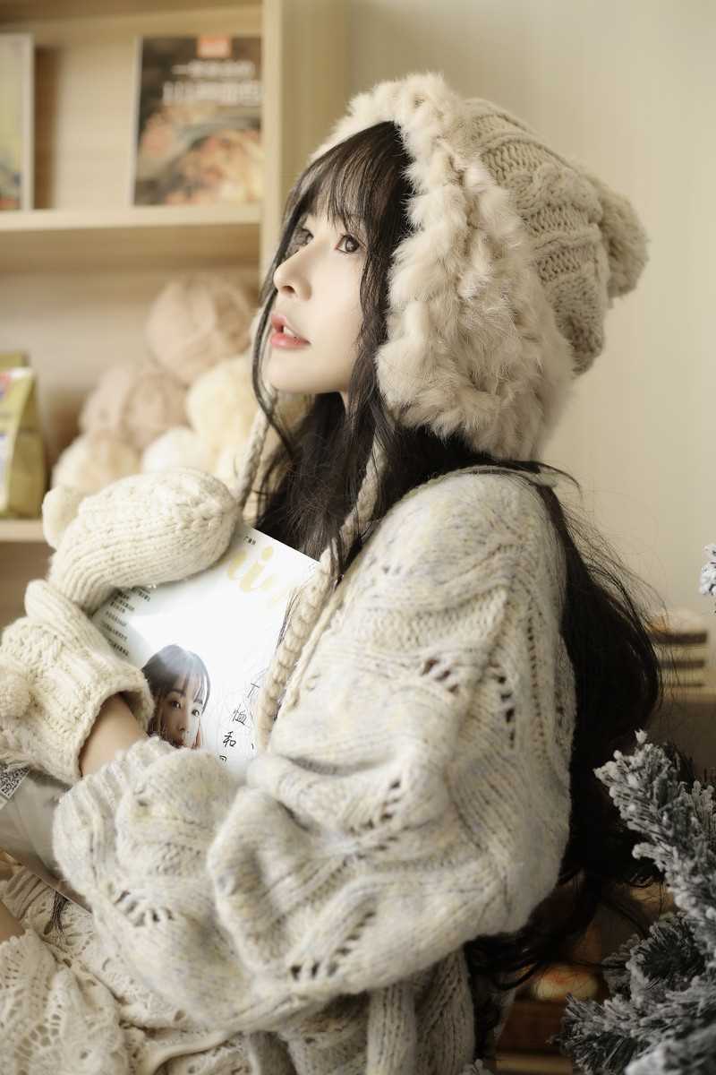 最全秋日甜美女孩居家温暖毛衣光滑大长腿私房照相册