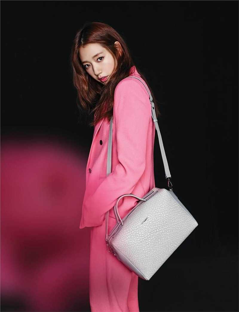 韩国美女朴信惠包包代言优雅气质时尚