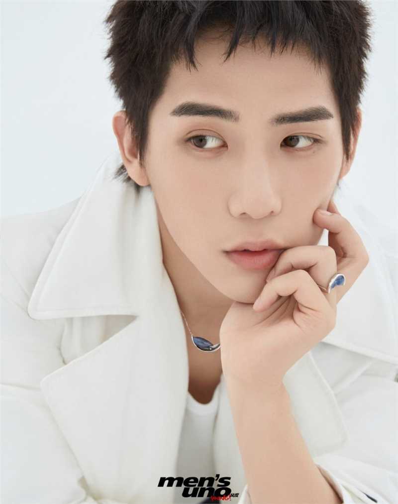 特别专辑王安宇运动风帅气时尚杂志封面图片图片