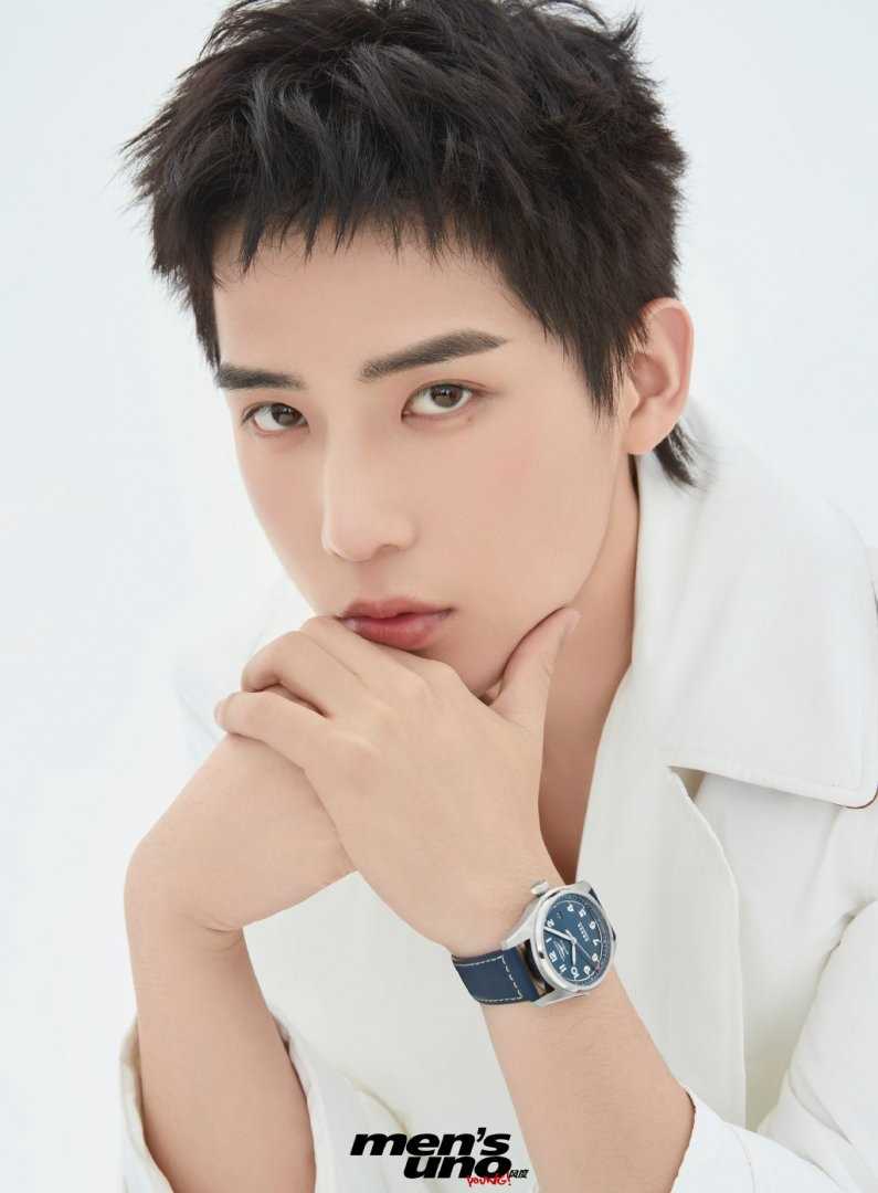 特别专辑王安宇运动风帅气时尚杂志封面图片图片