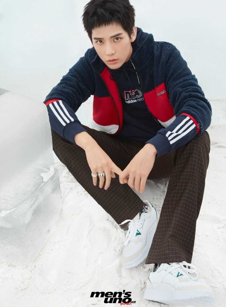 特别专辑王安宇运动风帅气时尚杂志封面图片图片