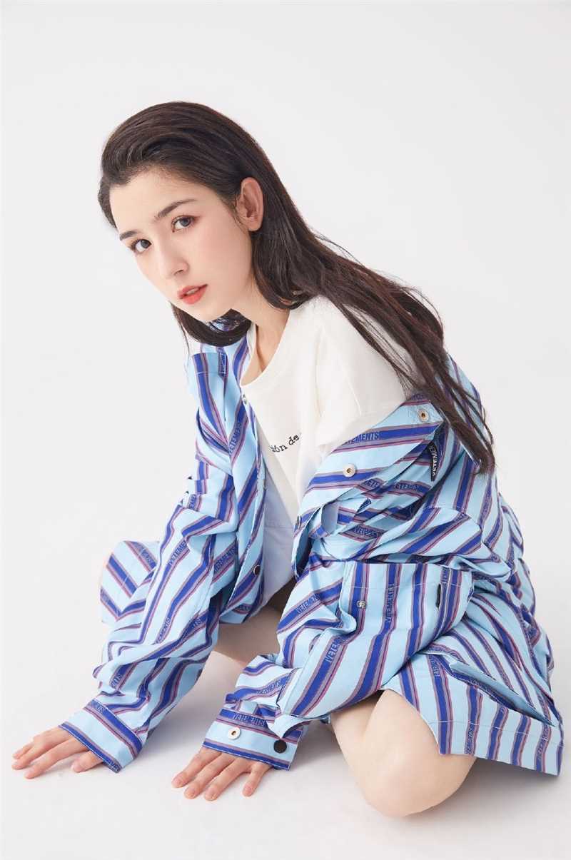 最全哈妮克孜帅气背头休闲风时尚高清相册