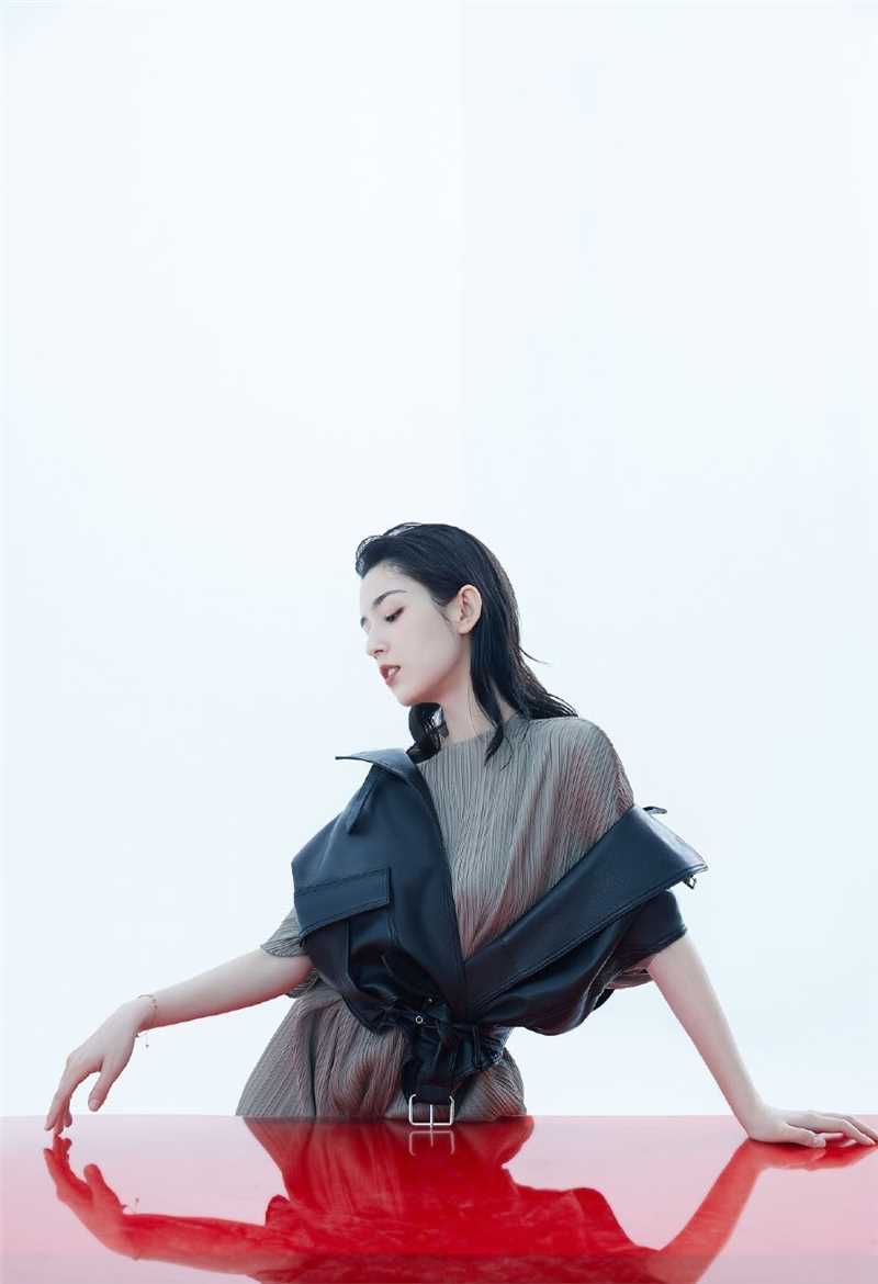 最全哈妮克孜帅气背头休闲风时尚高清相册