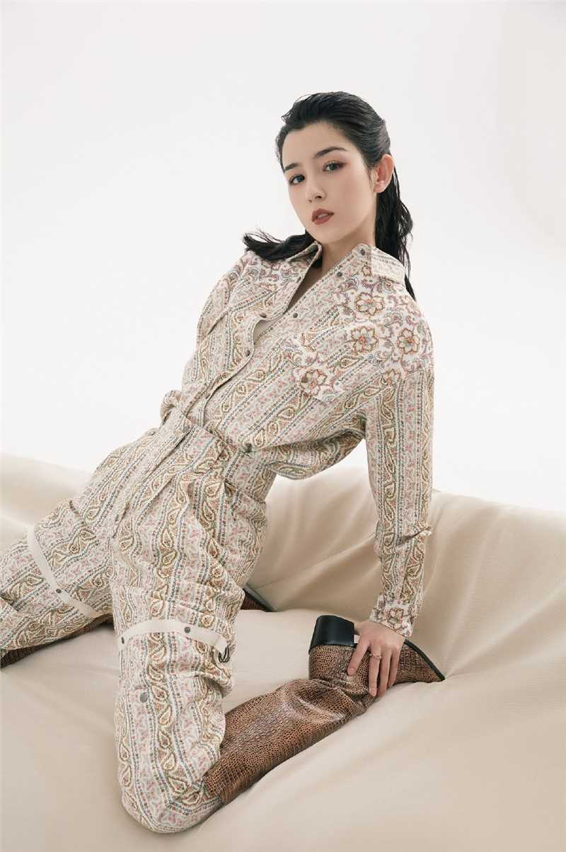 最全哈妮克孜帅气背头休闲风时尚高清相册