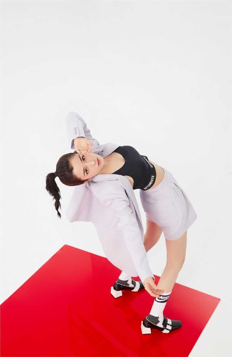 最全哈妮克孜帅气背头休闲风时尚高清相册