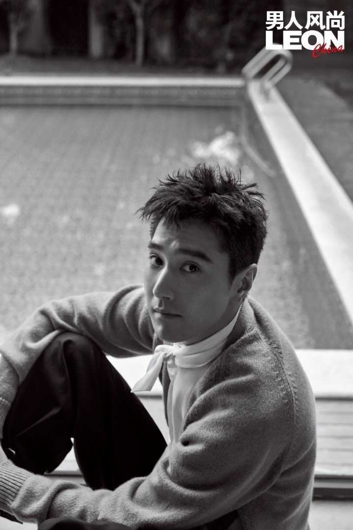 精选赵又廷男人风尚时尚毛衣杂志图册
