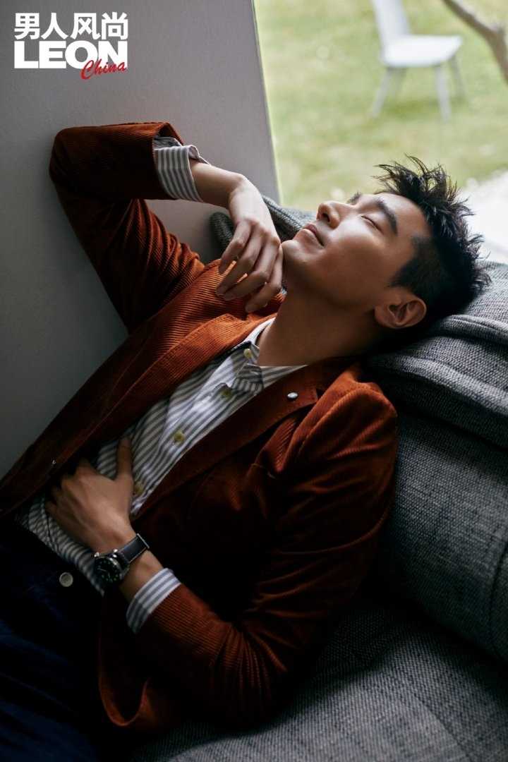 精选赵又廷男人风尚时尚毛衣杂志图册