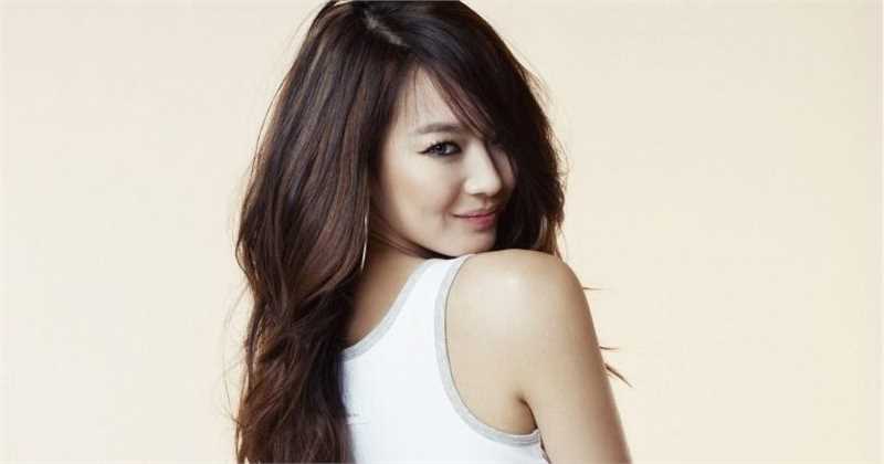 高清申敏儿牛仔超短裤魅惑眼妆时尚集图册