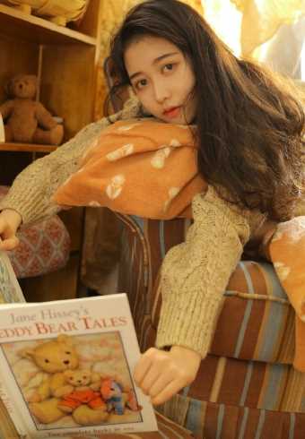 高清韩国短发腿模波涛胸涌撩拨性感艺术照图集