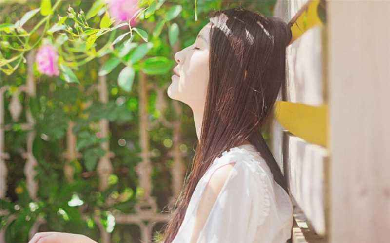 黑长直校园女神迷人的户外清纯街拍图片