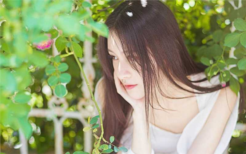 黑长直校园女神迷人的户外清纯街拍图片