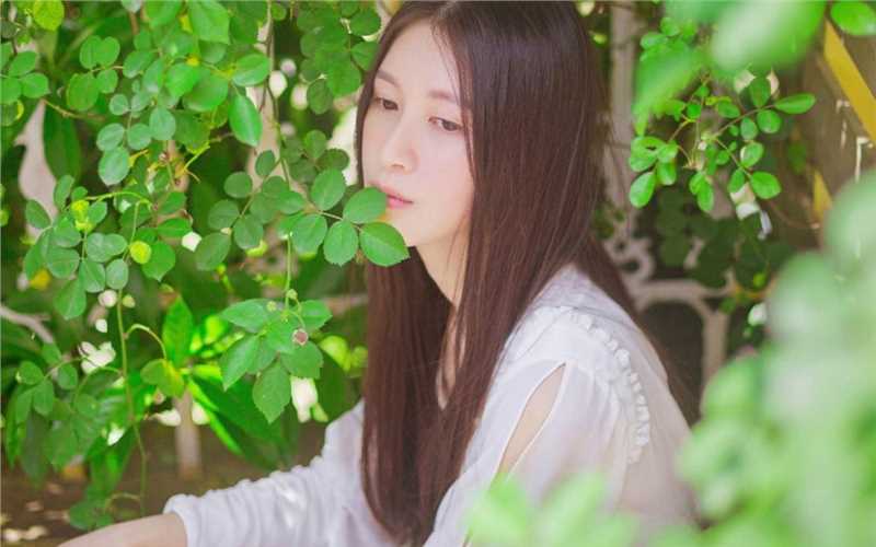 黑长直校园女神迷人的户外清纯街拍图片