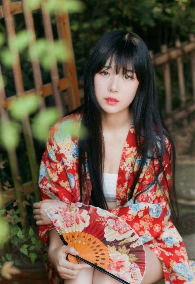 高清白皙裸背古装妩媚寂寞子大长腿诱惑套图图集