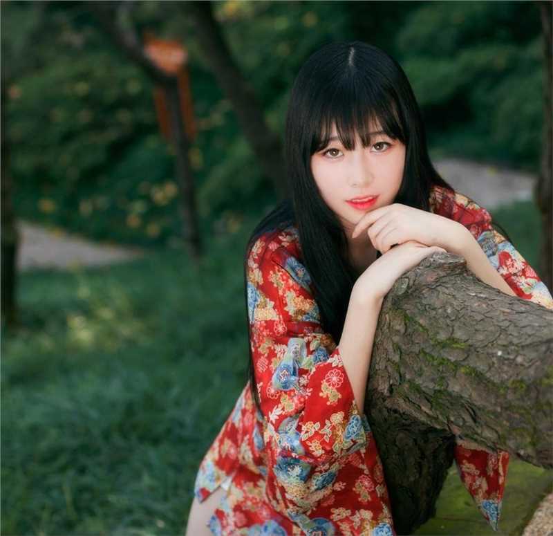 高清白皙裸背古装妩媚寂寞子大长腿诱惑套图图集