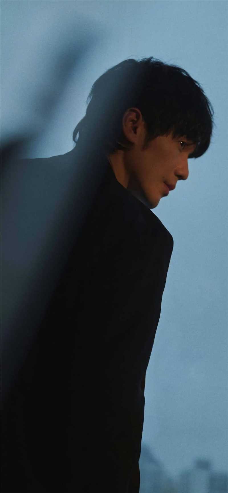 最新白宇黑夜时尚西装型男魅力拍摄图片壁纸