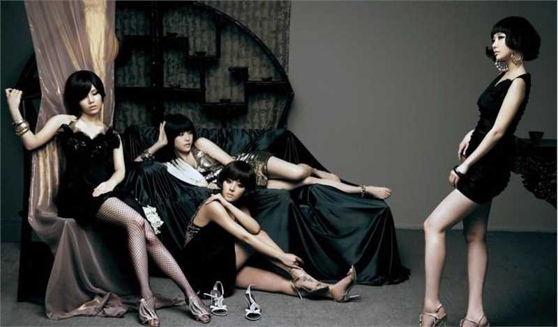 最新韩国性感女团褐眼女孩大长腿魅力十足图集