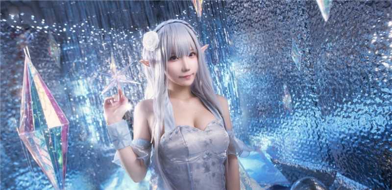 优质白发丰乳萌妹精灵耳造型cosplay魅惑好身材相册