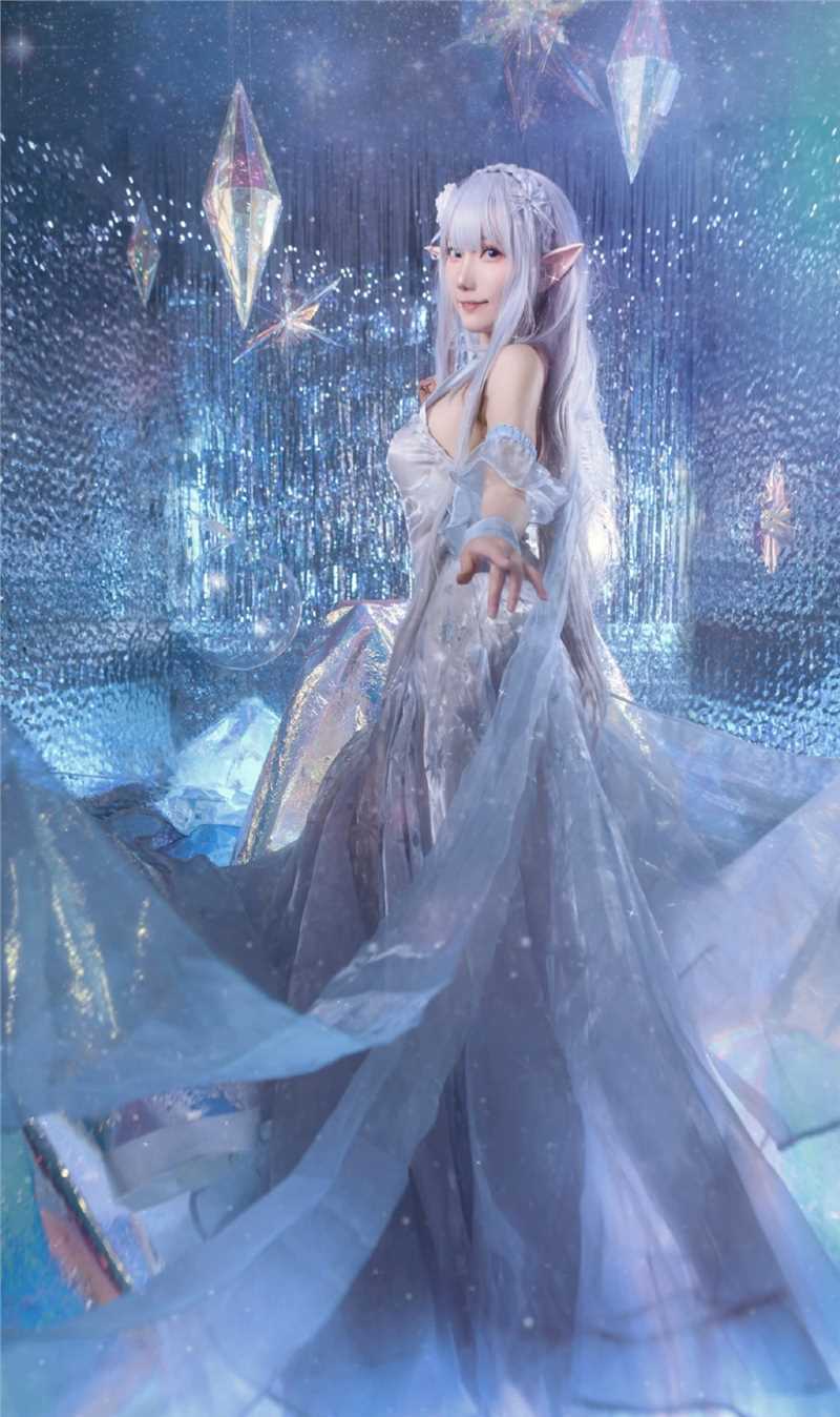 优质白发丰乳萌妹精灵耳造型cosplay魅惑好身材相册