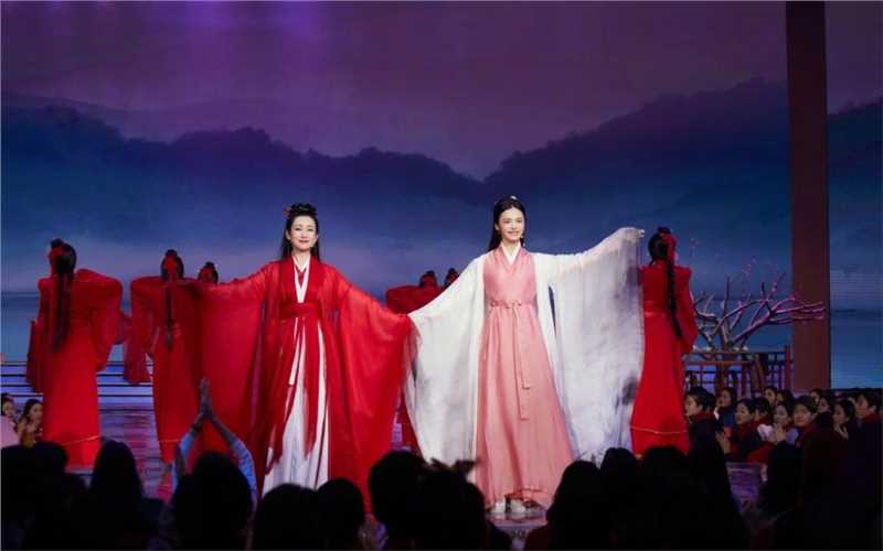 精选姚晨古装温婉美女仙气十足舞台照图册