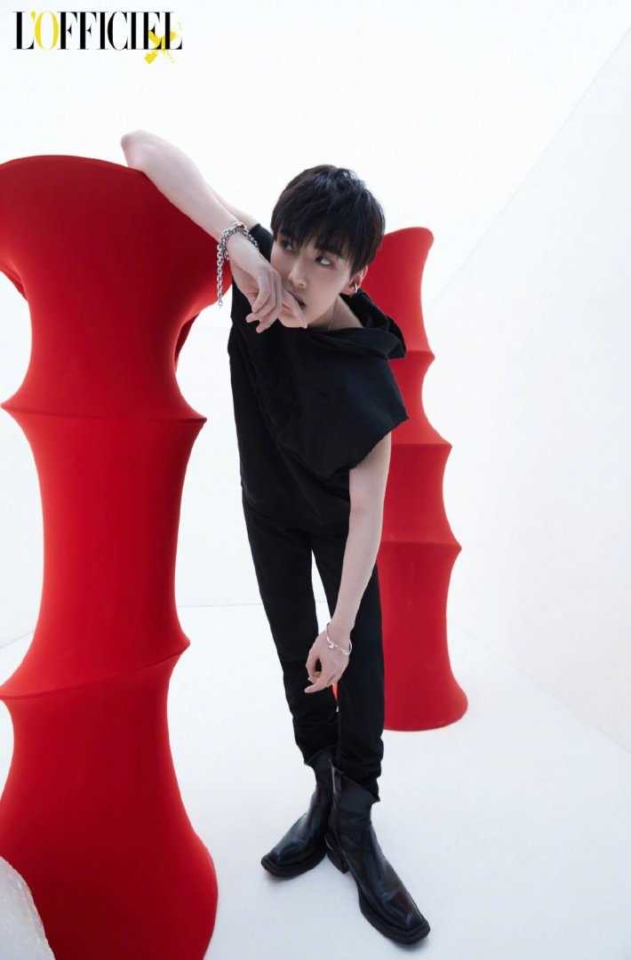 精选嘉羿时尚感帅气西装高清杂志拍摄大片图册