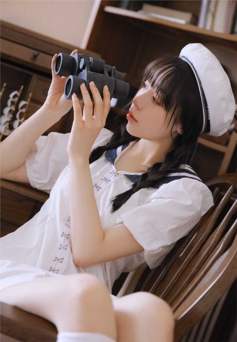 特别专辑海军服小姐姐白色长筒袜大长腿清纯风集图片