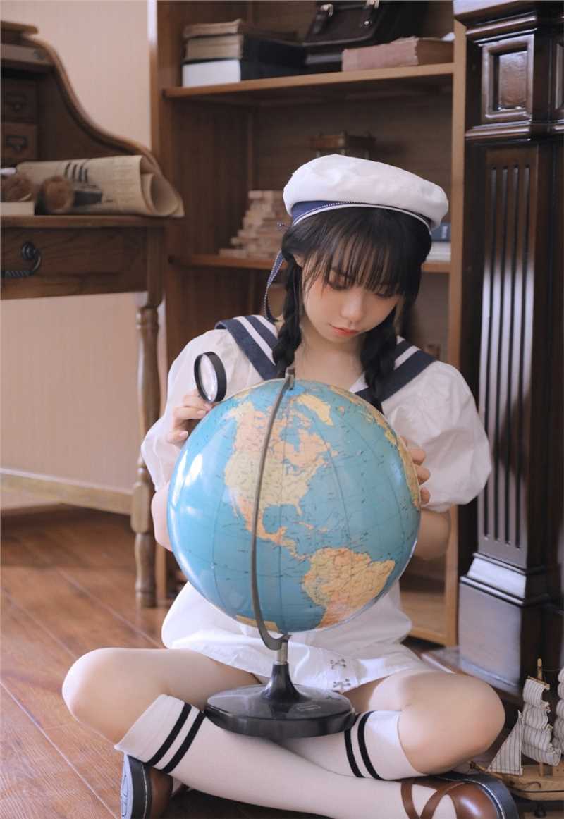 特别专辑海军服小姐姐白色长筒袜大长腿清纯风集图片