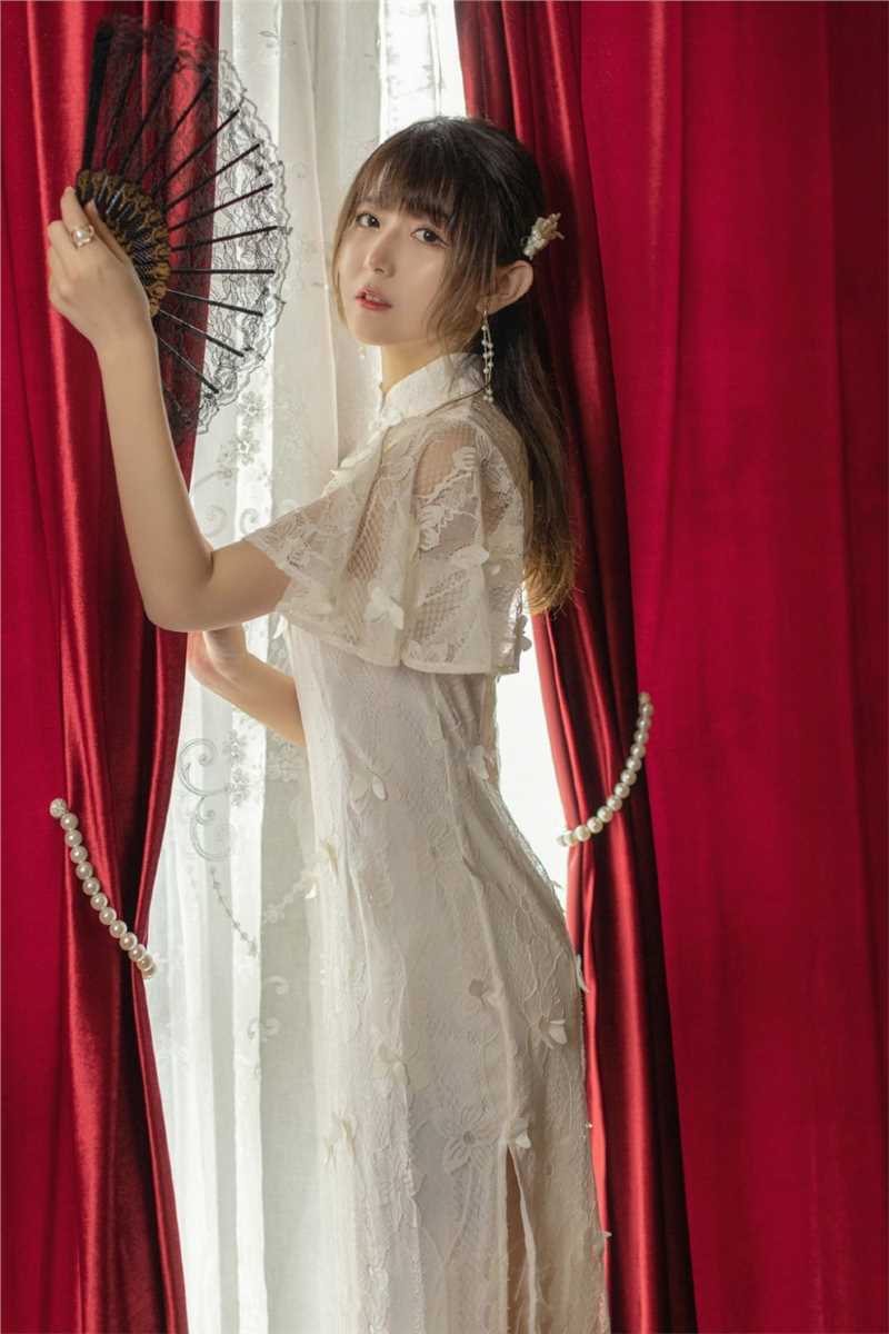 最新大腿根纹身的民国美女蕾丝旗袍妖娆私拍照壁纸