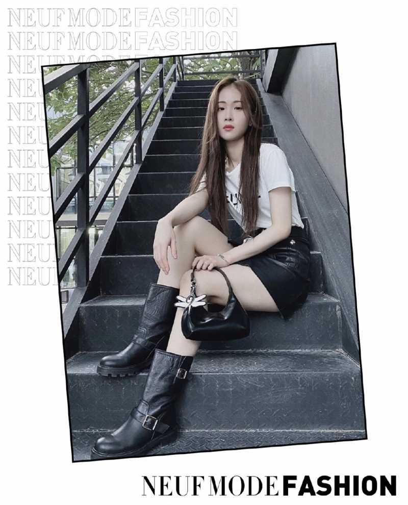 徐紫茵双腿白皙黑色皮裙时尚街拍潮流图片