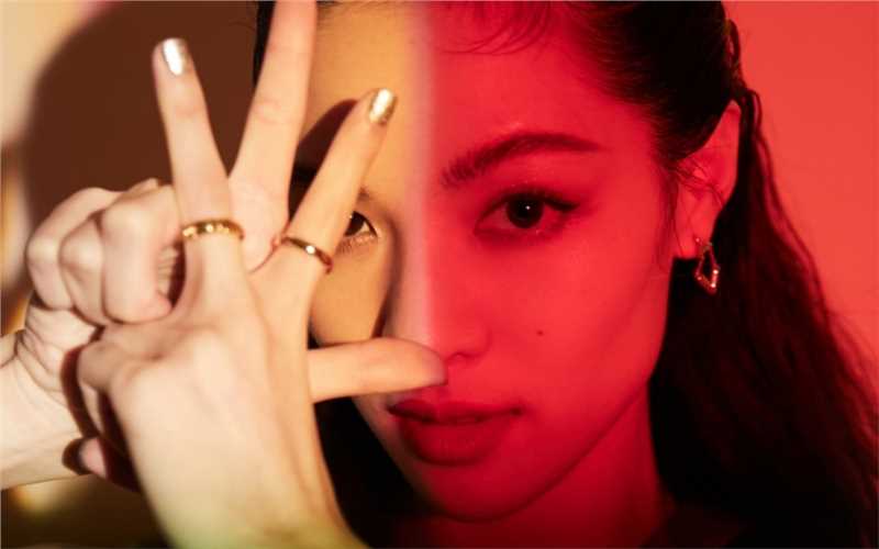 最新钟楚曦红唇时尚女王高级感图壁纸