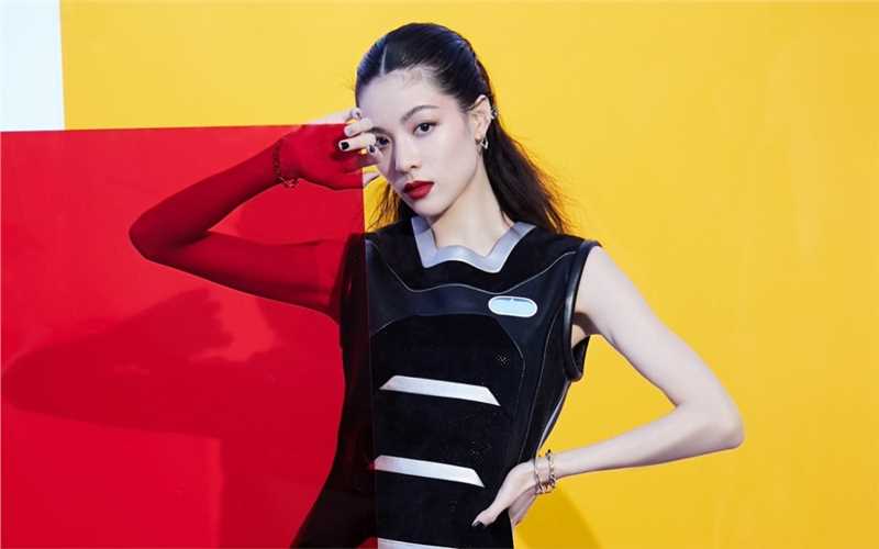 最新钟楚曦红唇时尚女王高级感图壁纸