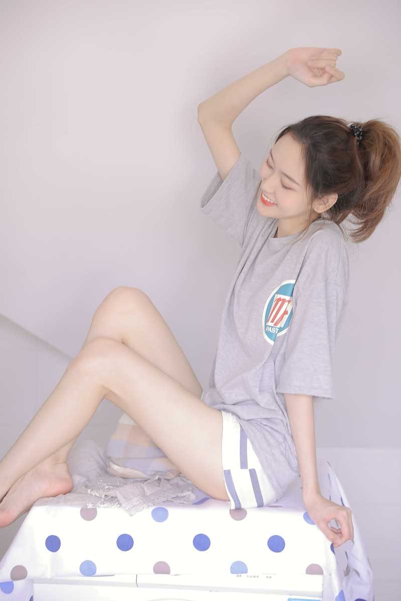 最全居家T恤清纯超短裤长腿c房相册