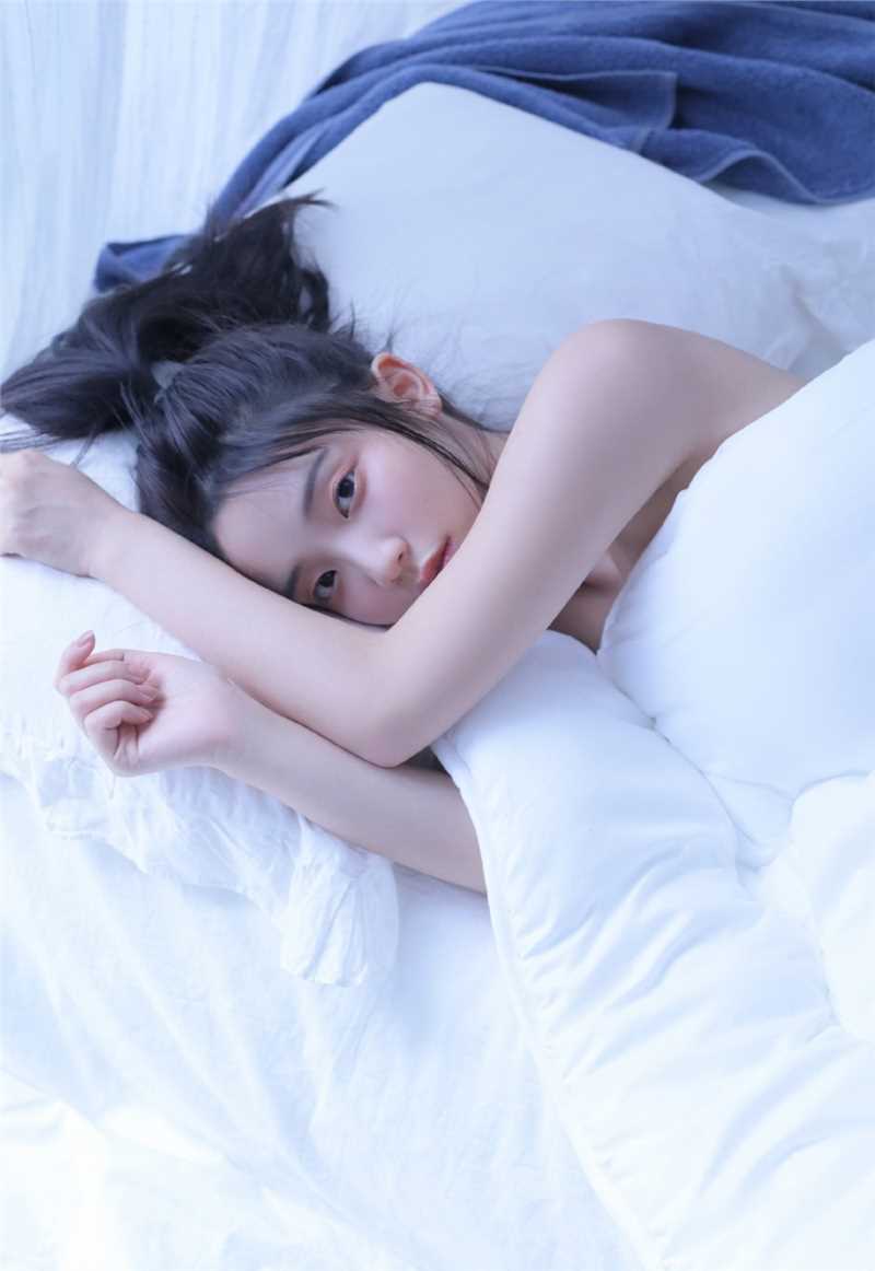 高清清透肌肤清纯校花诱人小吊带销魂图片图集