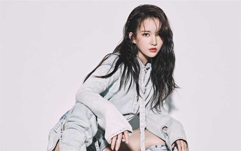 最新刘些宁浅蓝色牛仔外套超酷甜妹时尚大片图集