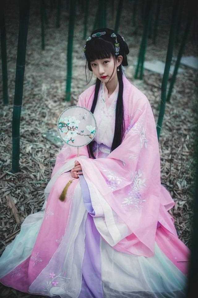 特别专辑油纸伞下的幼态美少女粉色古装氛围感集