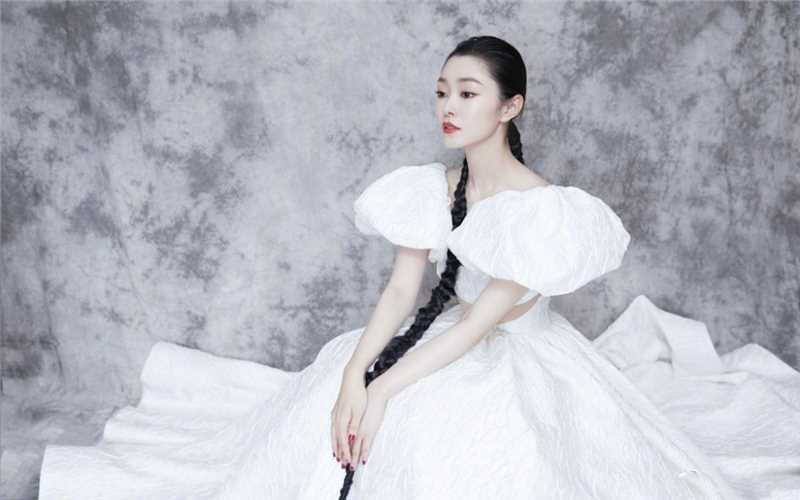 最新白皙牛奶肌宋轶镂空白色长裙清纯典雅图集