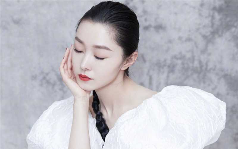 最新白皙牛奶肌宋轶镂空白色长裙清纯典雅图集