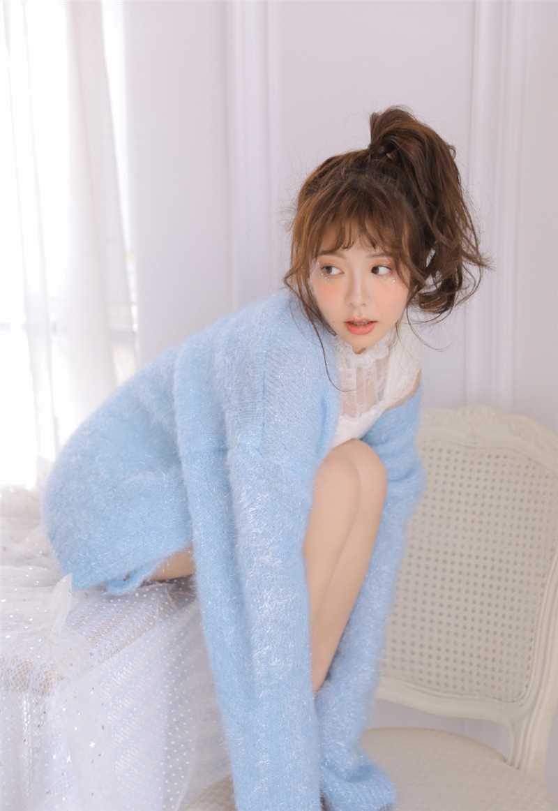 高清蓬松卷发高马尾甜美女孩银河妆撩人私拍图册