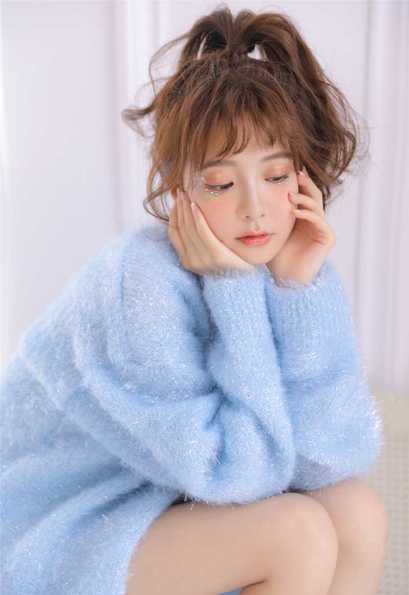 高清蓬松卷发高马尾甜美女孩银河妆撩人私拍图册